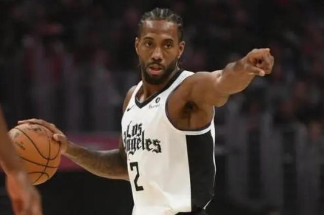 阿德巴约谈恋情：不是在刻意隐瞒，只是懂得如何保持沉默（阿德巴约谈恋情：不刻意隐藏，只是更懂如何保持沉默）