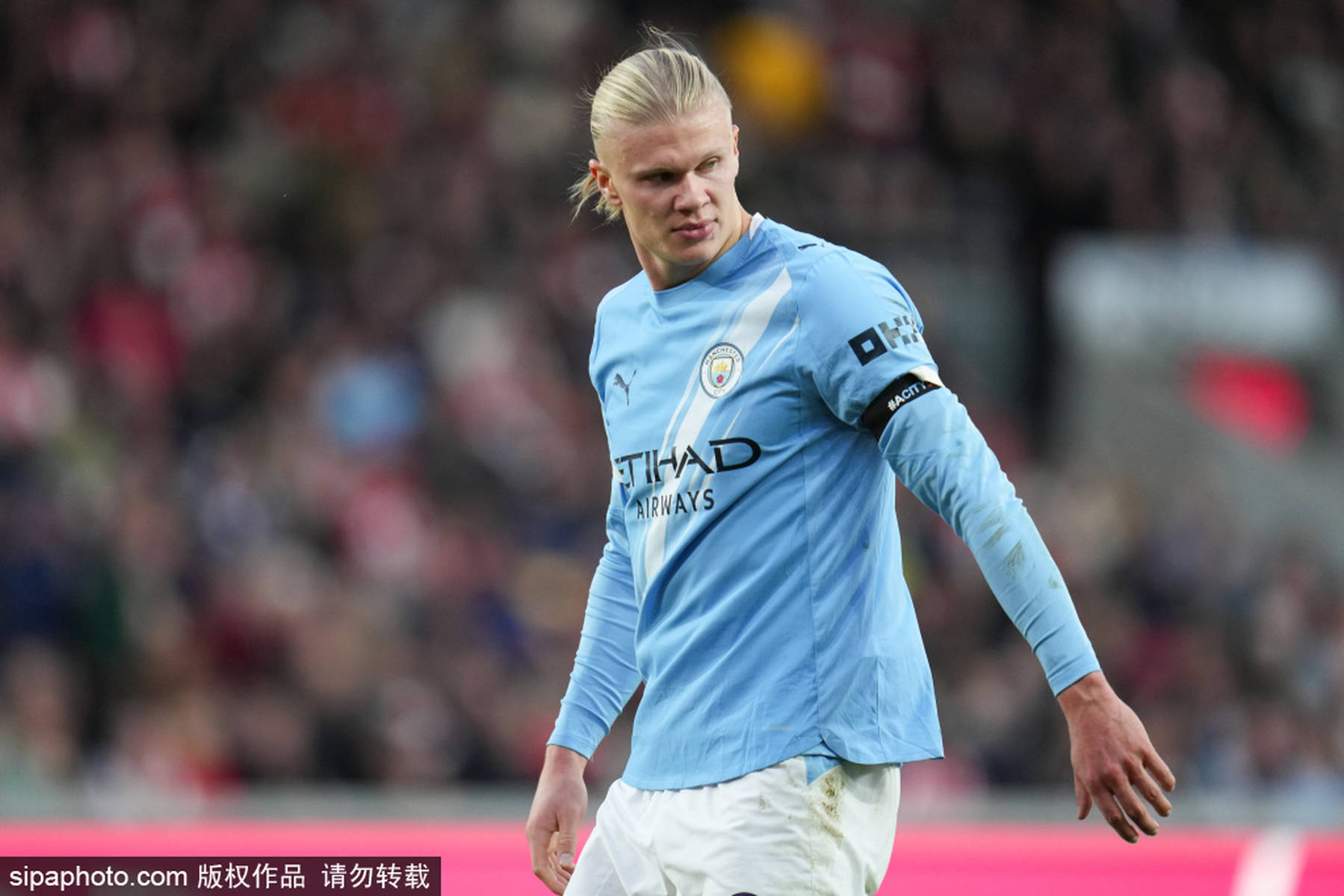 极致弯刀！孙兴慜完美任意球攻入国家队生涯第54球（神级弧线！孙兴慜任意球破门斩获国家队第54球）