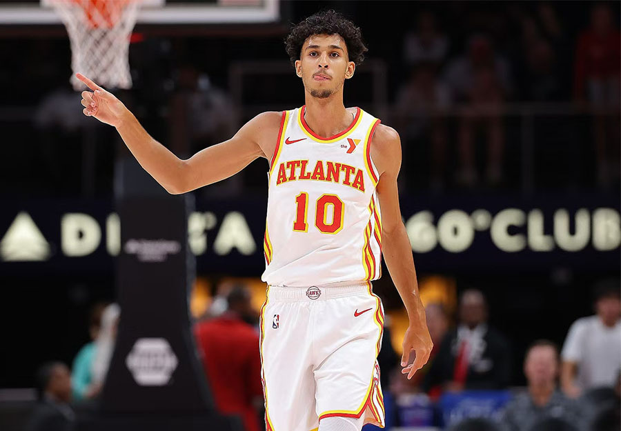 长春女足三停乌日古木拉：严重违约，挑战仲裁，因情感问题干扰球队（长春女足将乌日古木拉三停：涉严重违约、反击仲裁、情感风波干扰球队）