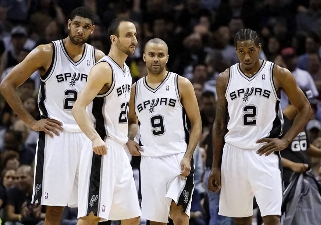 手感冰凉！浓眉未伤退半场0分还要追溯到近10年前（状态低迷！浓眉无伤出战半场0分，上一次已接近十年前）