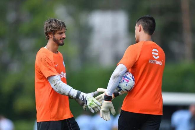 前意甲裁判：索扎不应该执法米兰德比，VAR的选择也有问题（前意甲裁判：米兰德比不应由索扎执法，VAR人选同样有问题）