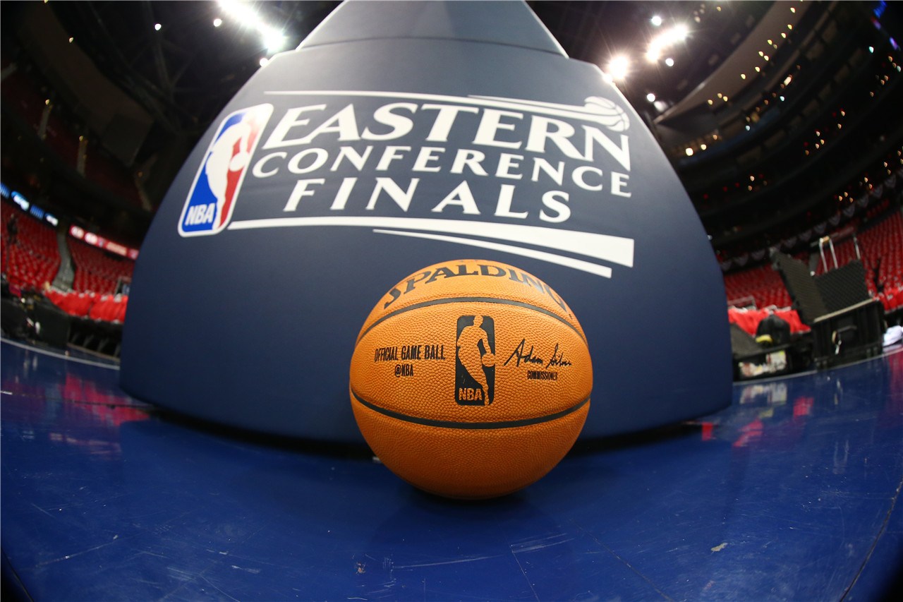 NBA每日最佳：库兹马31分6板赛季新高，约基奇36+12+8（NBA今日最佳表现：库兹马31+6创赛季新高，约基奇36分12篮板8助攻）