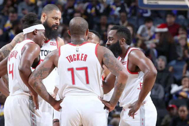 意媒：后防线凯利或将离队，尤文图斯已再次关注基维奥尔（意媒：后卫凯利或将离队，尤文图斯再度关注基维奥尔）