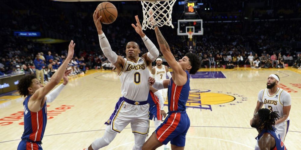 队记：鹈鹕不会贱卖琼斯和墨菲，要价不会低于一个首轮（队记：鹈鹕不低价送走琼斯与墨菲，至少要一个首轮签）