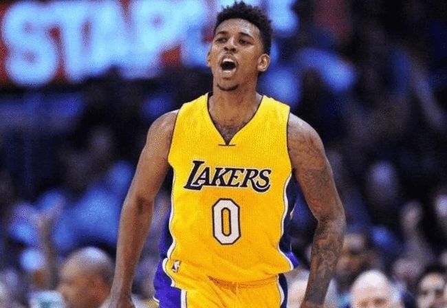 爆冷输江苏后再惨败广州！辽篮一输到底：冲击前八悬了？（连续不敌江苏又惨败广州，辽篮颓势难止：前八前景告急？）