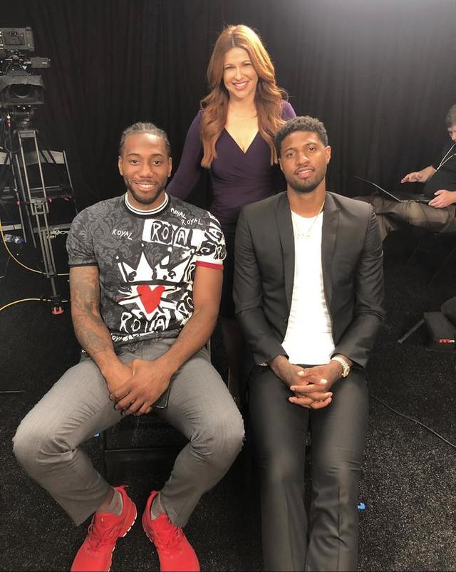 赵丽娜：走了70所学校，女孩踢球屈指可数；想让女孩踢球普及（赵丽娜：走访70所学校，踢球女孩寥寥无几，盼女孩踢球普及）