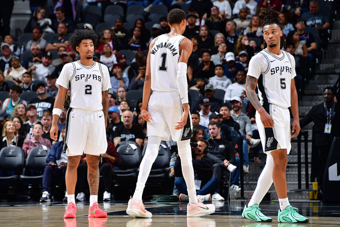 值得培养！王洪泽5中4拿到9分4板3助 正负值+30（潜力可期！王洪泽5投4中砍下9分4板3助，正负值+30）